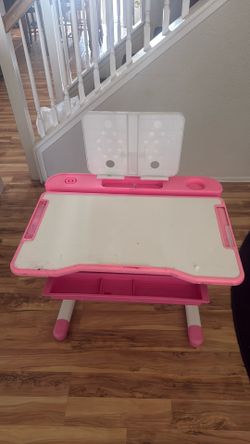 Free desk