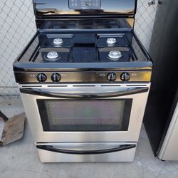 FRIGIDAIRE STAINLESS STEEL GAS STOVE