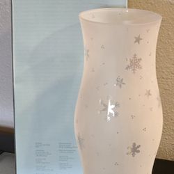 PartyLite New Snowy Nights Hurricane