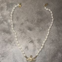 Vivienne Westwood pearl Gold Choker