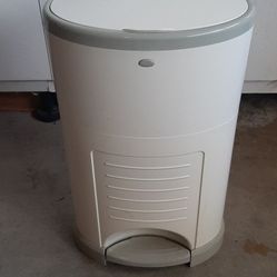 Dekor Diaper Container