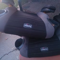 2 Booster Seats 