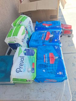 6 bags underwear dipers lott