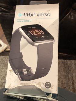 Fitbit Versa open box