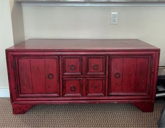 distressed (pinewood) chest