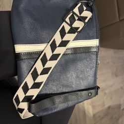 Lynn Tallerico Nancy wristlet crossbody bag