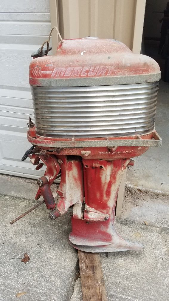 Vintage Mercury Thunderbolt Outboard motor