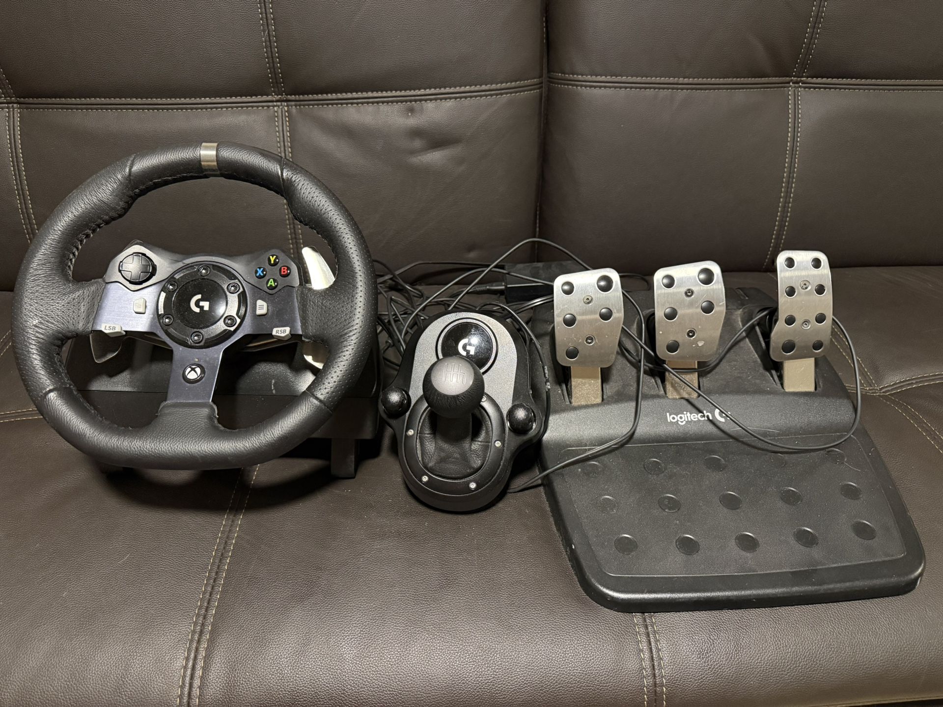 Logitech G920 Driving Force Racing Wheel