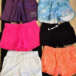 Girl Shorts Size 8 (M)