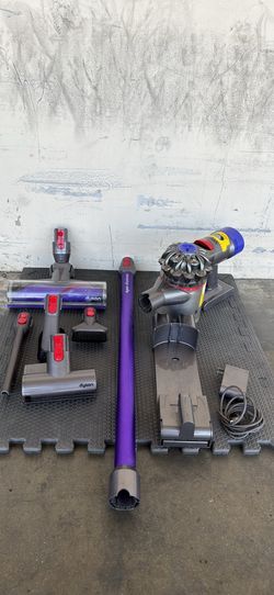 Dyson v8 Great Condition