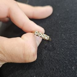 Gold Tone Diamond Rhinestone Ring (Size 6)