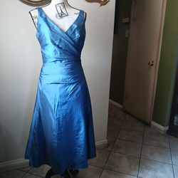 Pretty blue cocktail dress. Size small