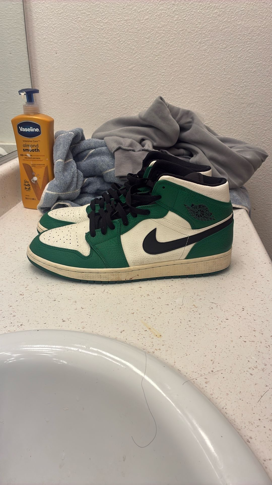 Nike Air Jordan 1 Mid “Pine Green” - Size 13