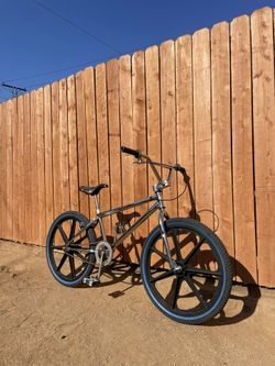 24 Inch Redline Bmx Ready To Go Asking $850 Only Reason Why I’m Selling It Is Because I’m Moving Need Gone This Week On Skyways No Trades