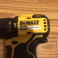 Brushless Hammer Drill  Dewalt 