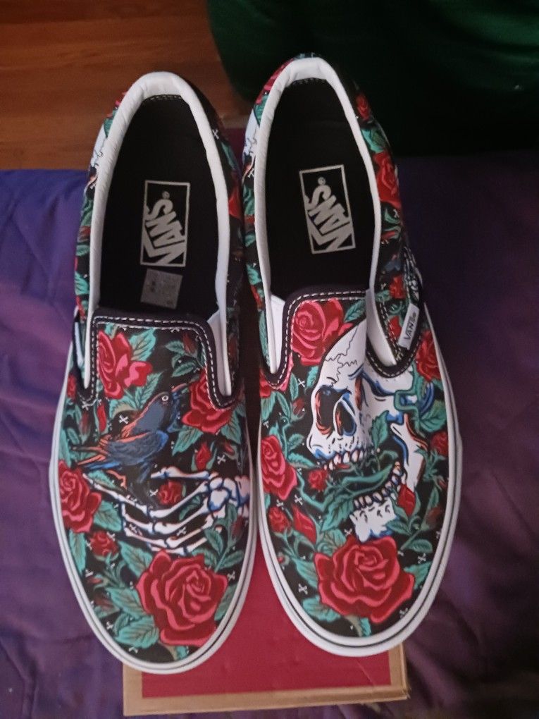 Rose Skulls Black Vans 9.5 M