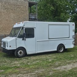 2006 Workhorse Box Truck