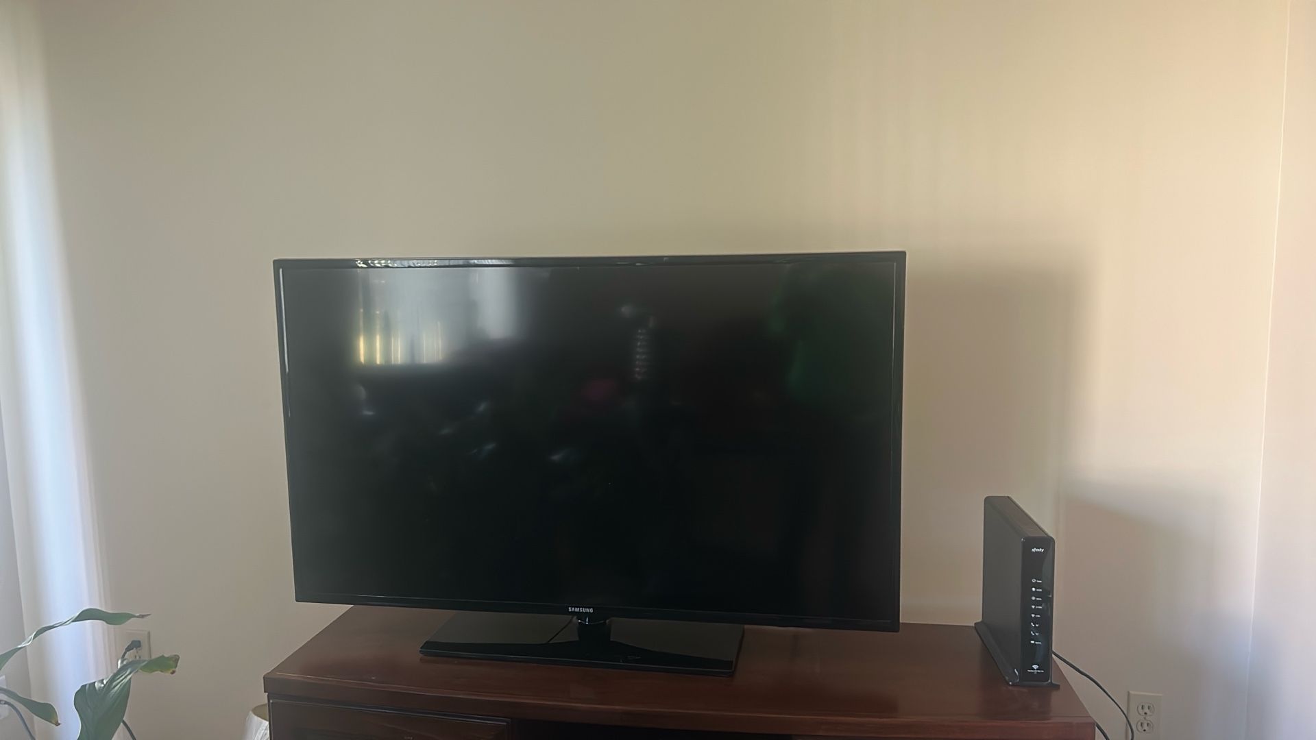 44 Inch Samsung Smart TV