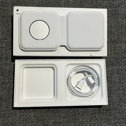 Apple MagSafe Dual Wireless Charger 