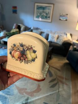 Vintage Avon Sweet Country Harvest ceramic napkin holder from the 1980s