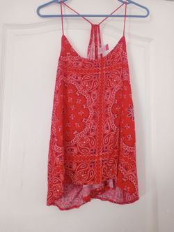 Brand:No boundaries Color: Red bandana print Size 3XL (21)