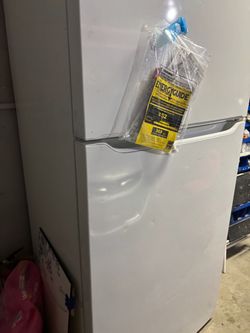 Frigidaire  refrigerator  model ffht1835vs