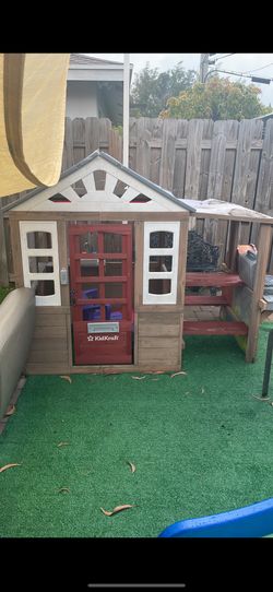 Playground Little House Set