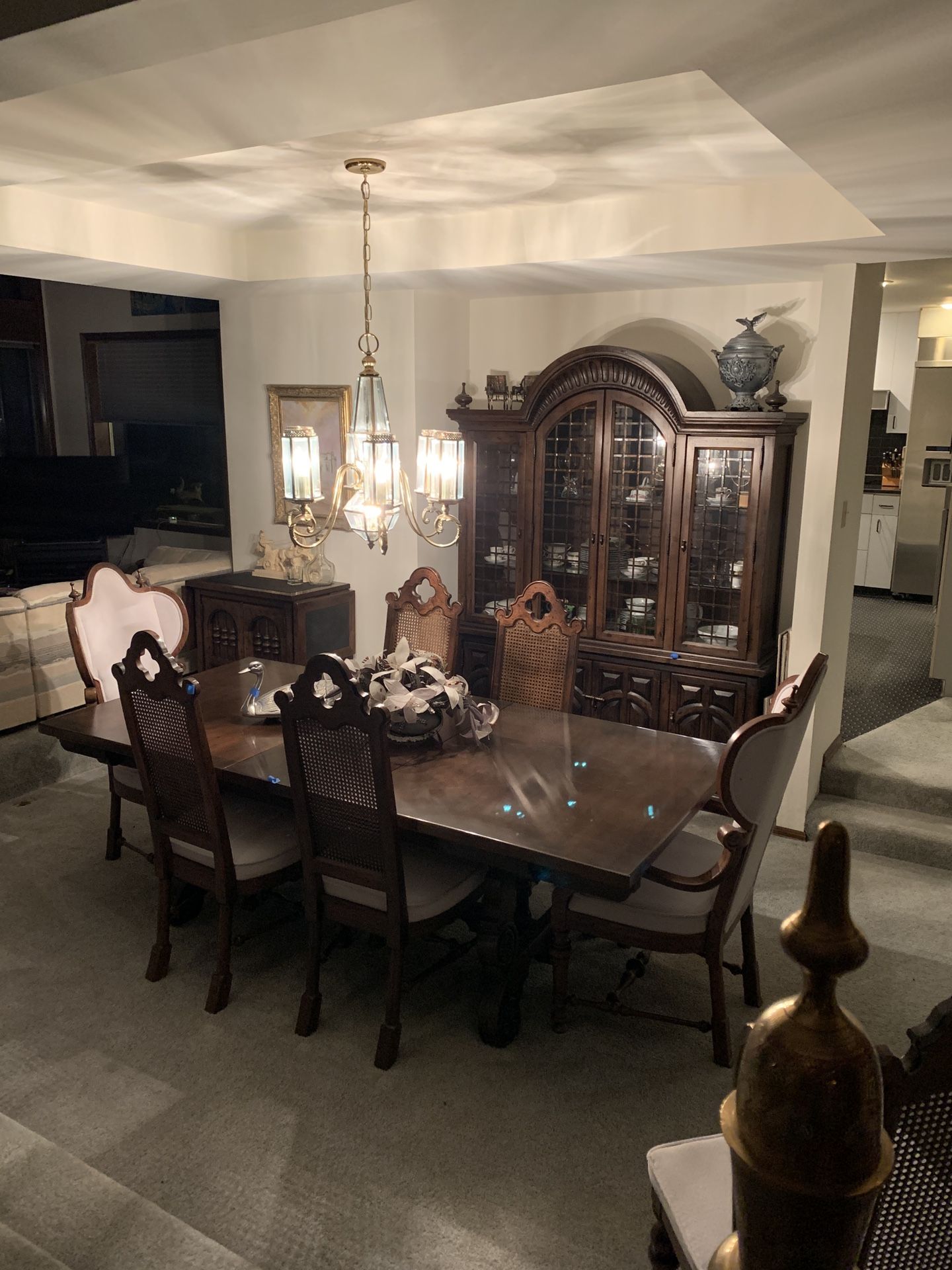 Dresden Dining Room Table And 8 Chairs