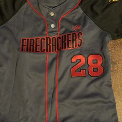 Softball Firecrackers 🧨 Jersey Size Large Number 28