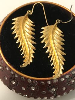 Finely Feather Earrings