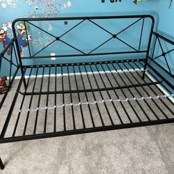 Full Size Bed Frame With Trundle