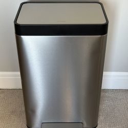 Kohler Hands-Free Recycling Kitchen Step, Trash Can with Foot Pedal, Quiet-Close Lid, 11 Gallon