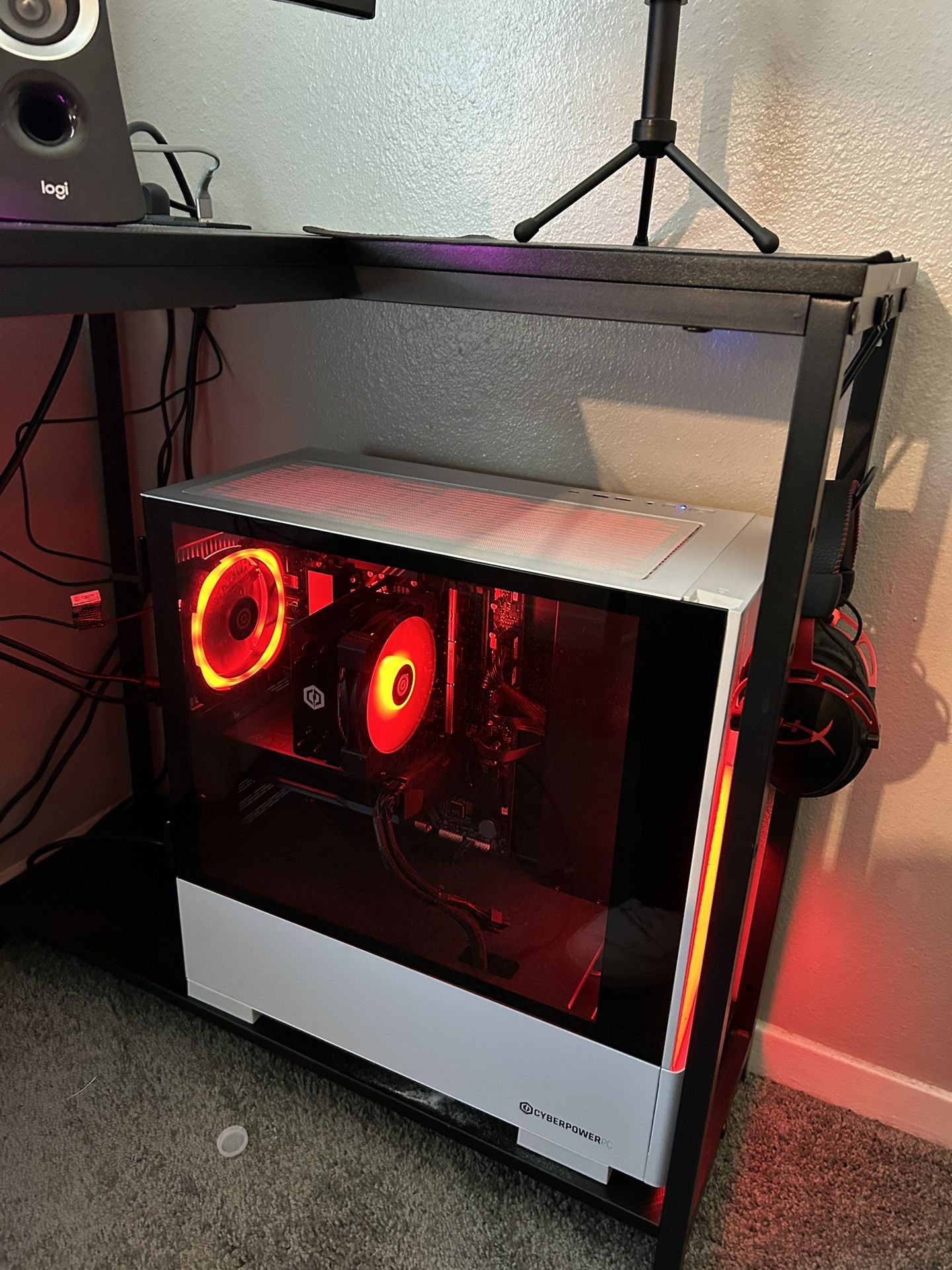 Cyber power PC & Monitor