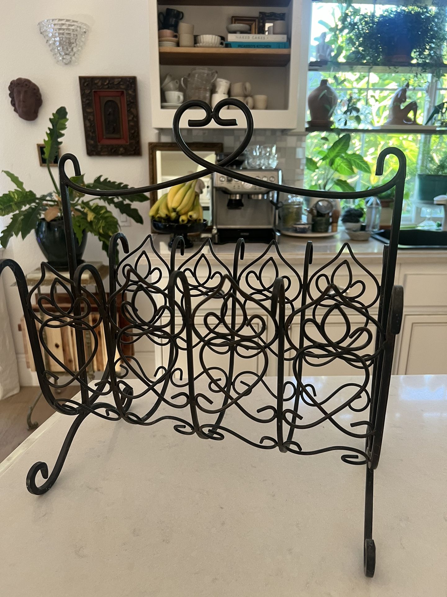 Spanish Style Scrolled Wrought Iron Floor rack Holder Black