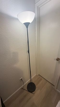 Foor lamp