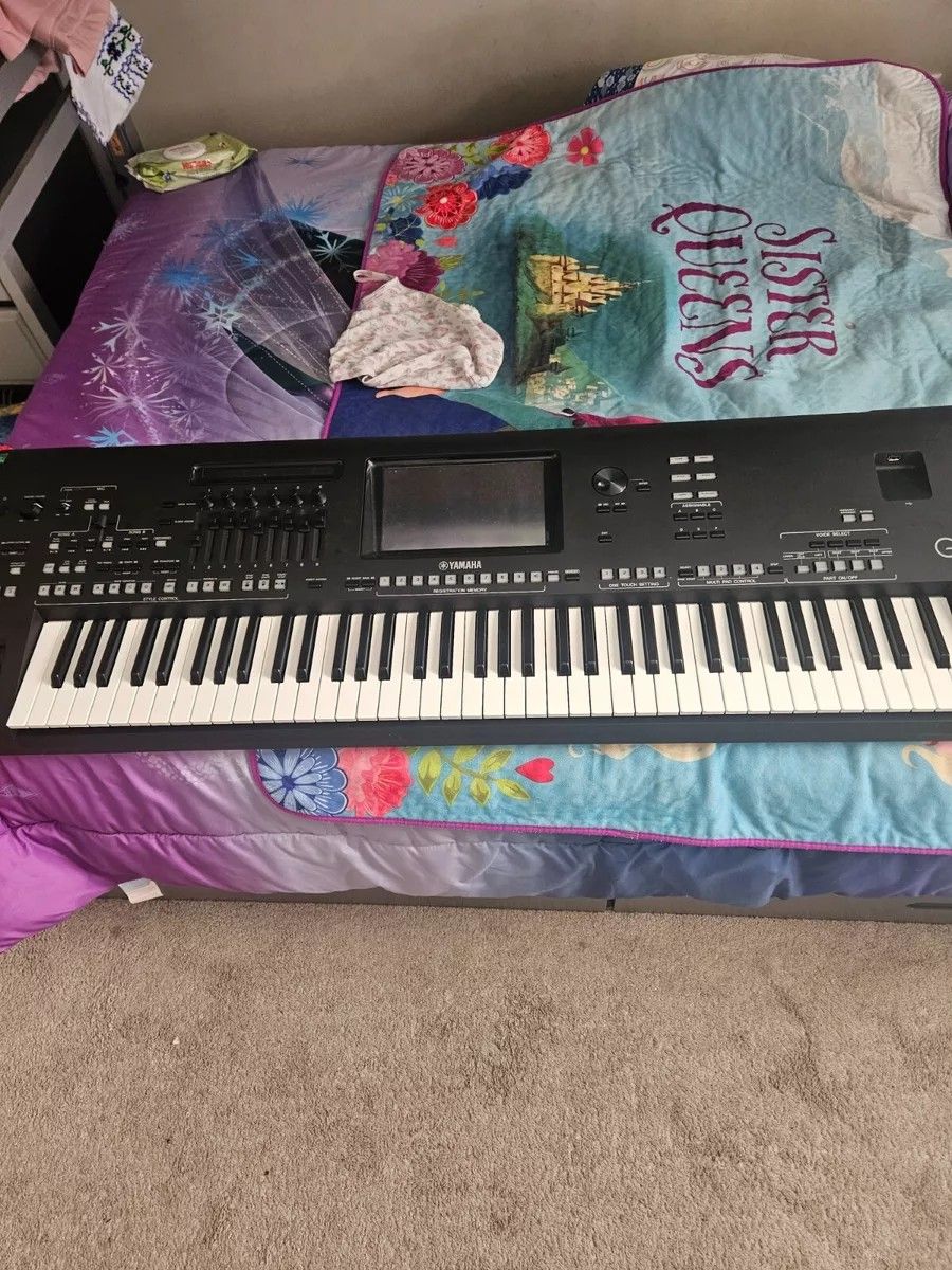 Yamaha GENOS 76-Key Flagship Arranger Workstation Keyboard, Awesome