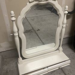 Ethan Allen Cottage Full Bed Frame w/ Mirror 