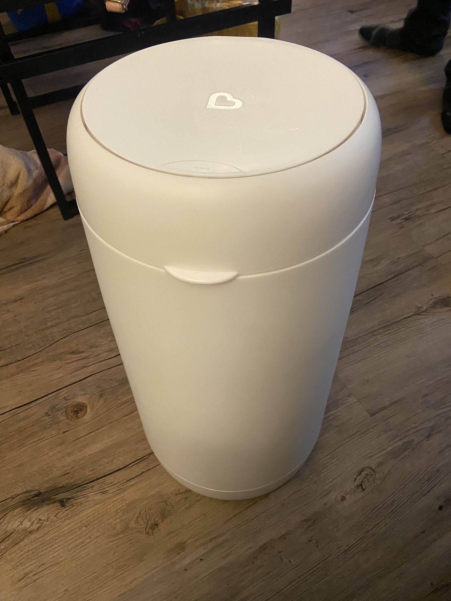 Diaper Genie And Accessories