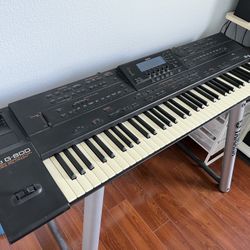 Roland G-800 64-Voice Arranger Workstation Synthesizer Keyboard