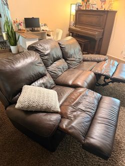 Well-loved 4-piece sectional (4 recliners)
