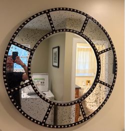 Round Decorative Wall Mirror with Studded Frame