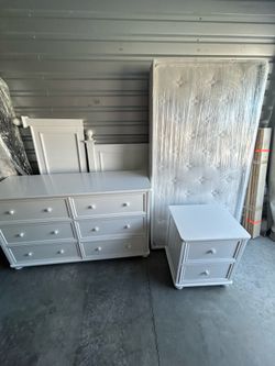 Childs bedroom set