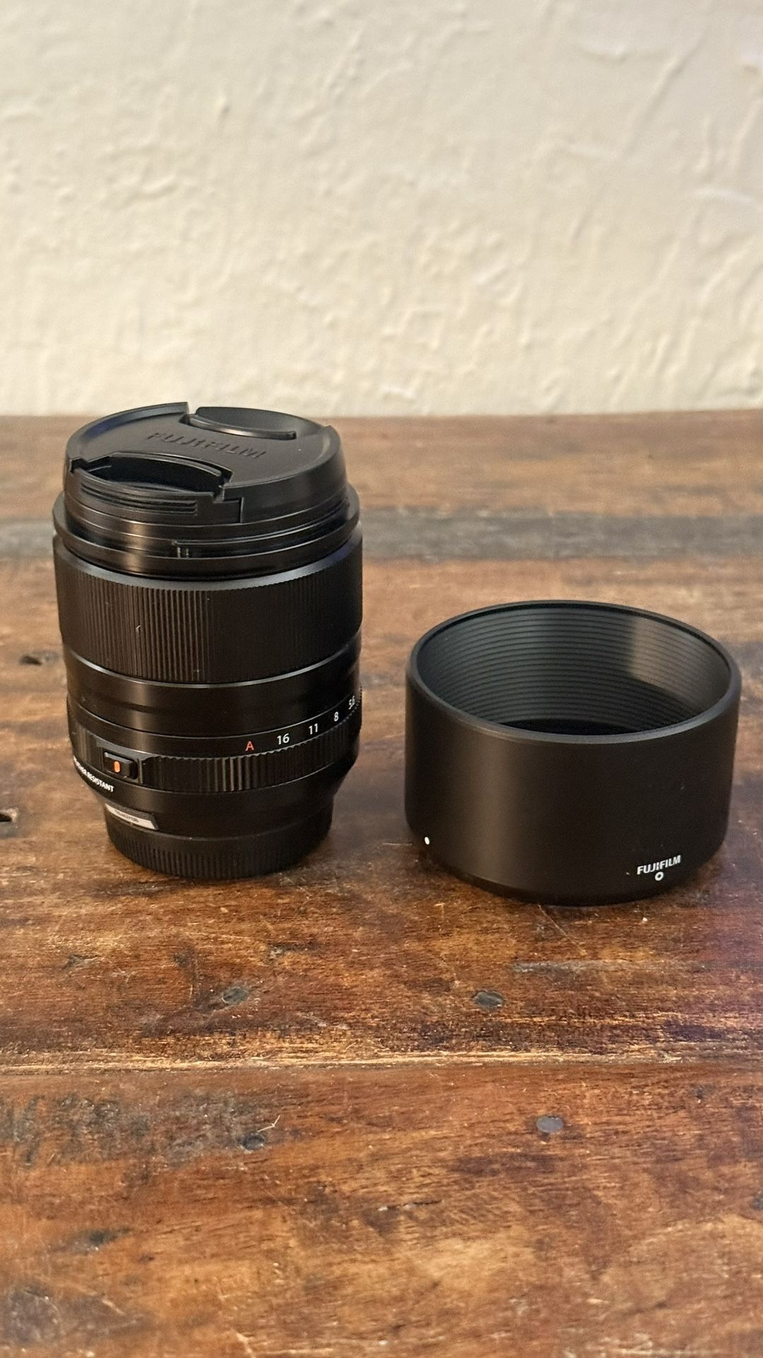 Fuji XF 33mm f/1.4 - Mint