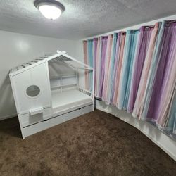Toddler house  Bed 