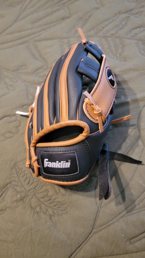 Franklin's Kids Baseball Glove