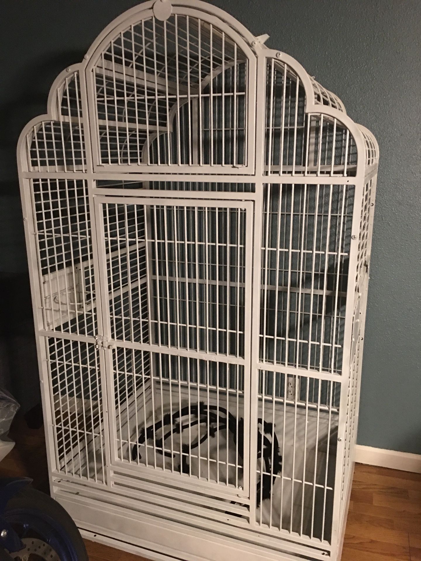 Metal Bird Cage /white