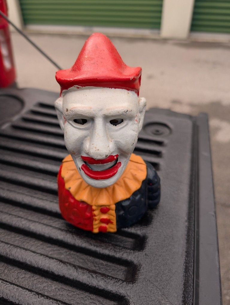 vintage cast iron mechanical Humpty Dumpty clown coin bank