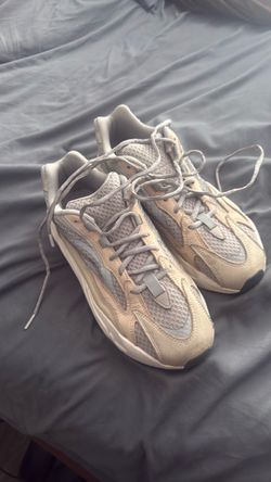 Adidas Yeezy Boost 700 Sneaker