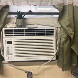 LG Air Conditioner 