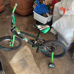 Kids Bike With Training Wheels 